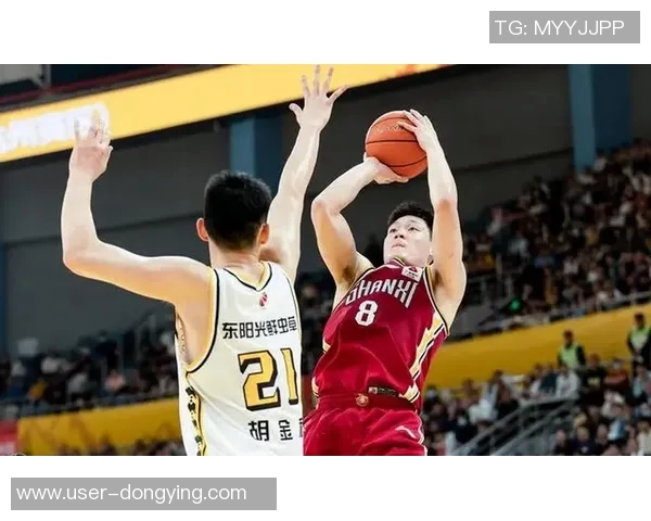 贾尔斯单节高效表现力争上游力抗首钢五虎合力得分优势