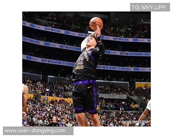 雷迪克称赞艾顿稳定性认为其手感仅次于约基奇 雷迪克称赞艾顿稳定性认为其手感仅次于约基奇